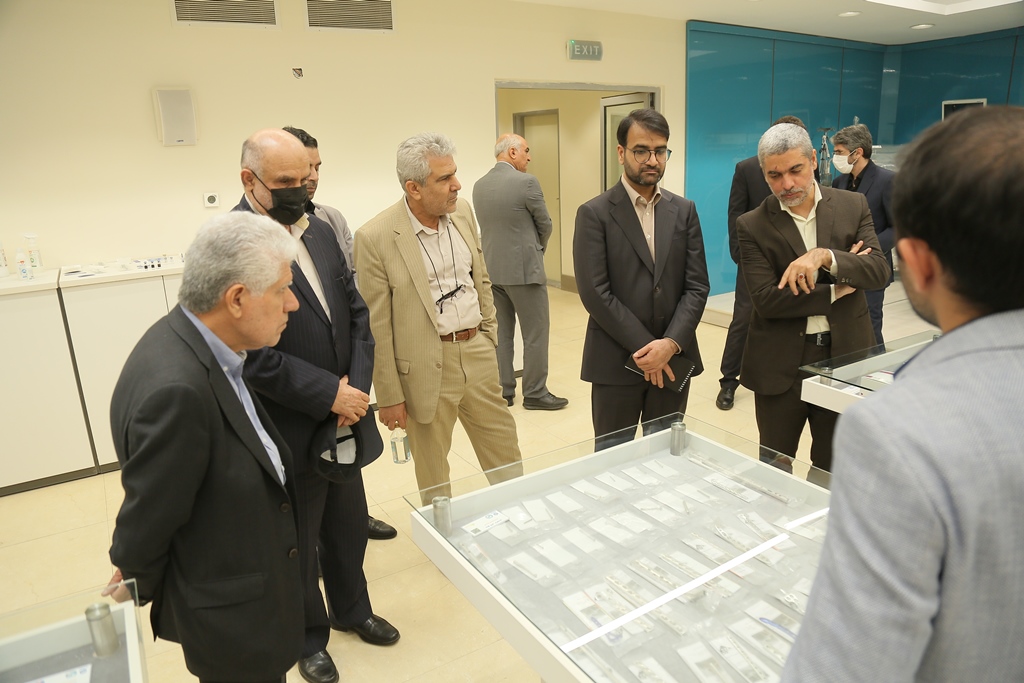 Governor of Bushehr Tours Pardis Technology Park